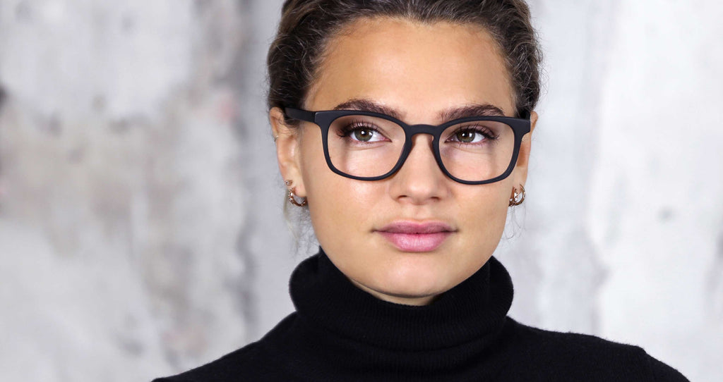 Svarta glasögon för kvinnor | Tidlös design