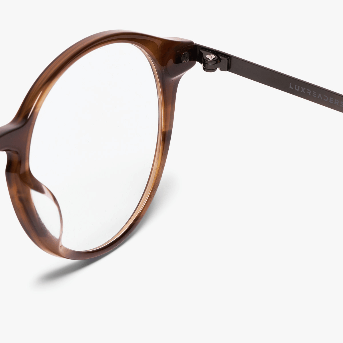 Luxreaders stylish Men's Ærø Pale Brown Reading glasses. Made from Titanium in a Round shape.