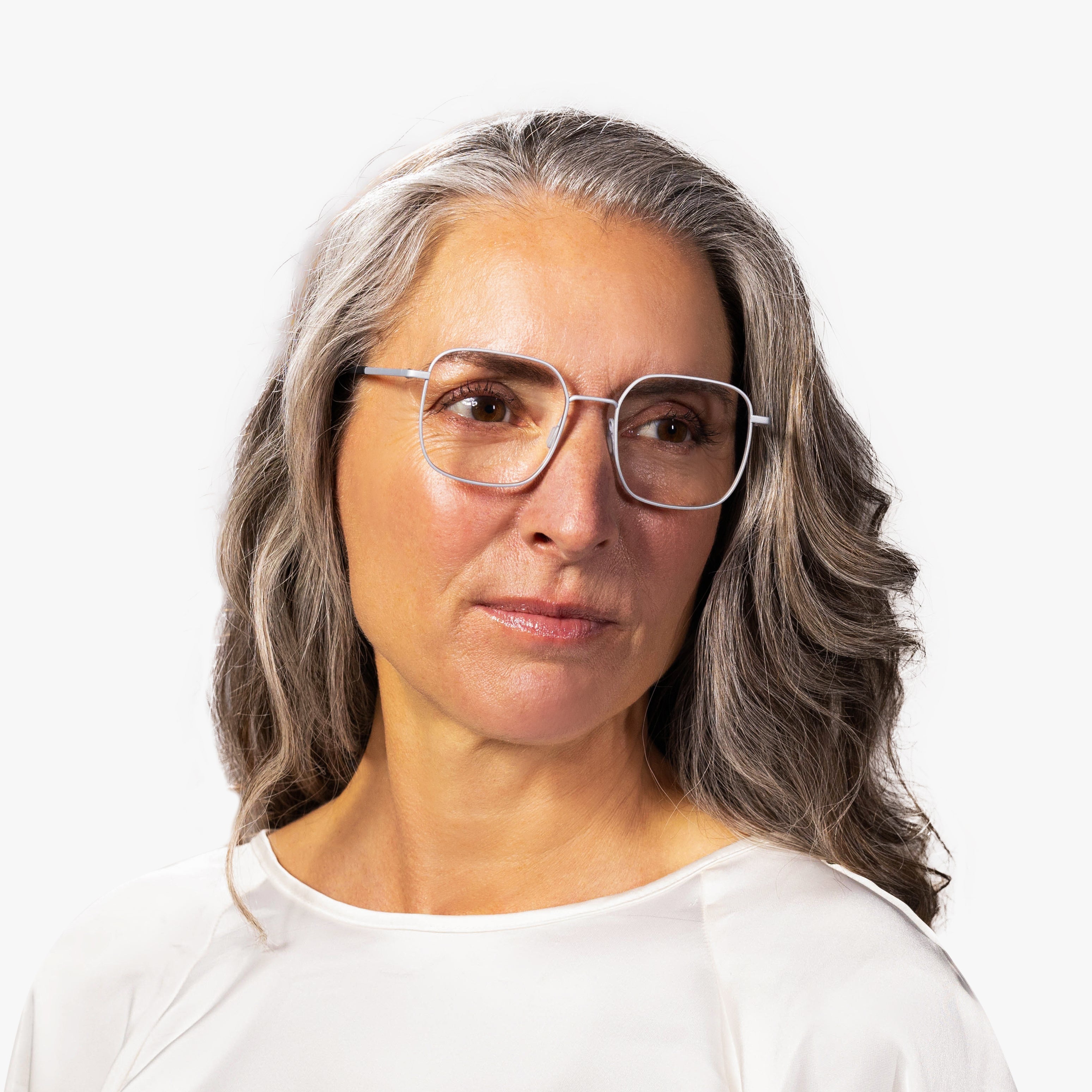 Luxreaders stylish Women's Båstad Steel Reading glasses. Made from Titanium in a Round shape.