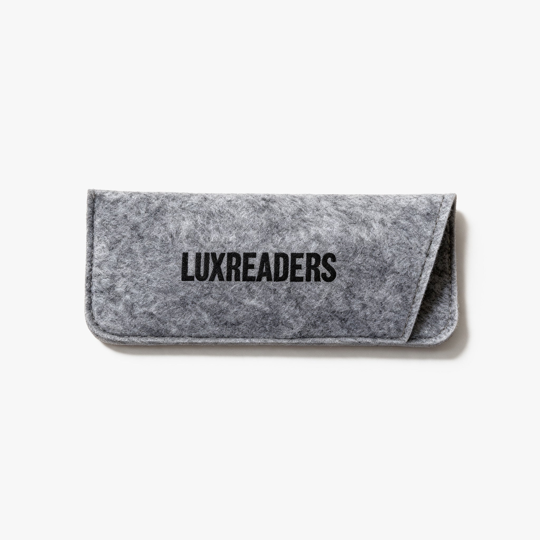 Alla våra läsglasögon hos Luxreaders levereras med detta filtfodral av hög kvalitet, helt gratis