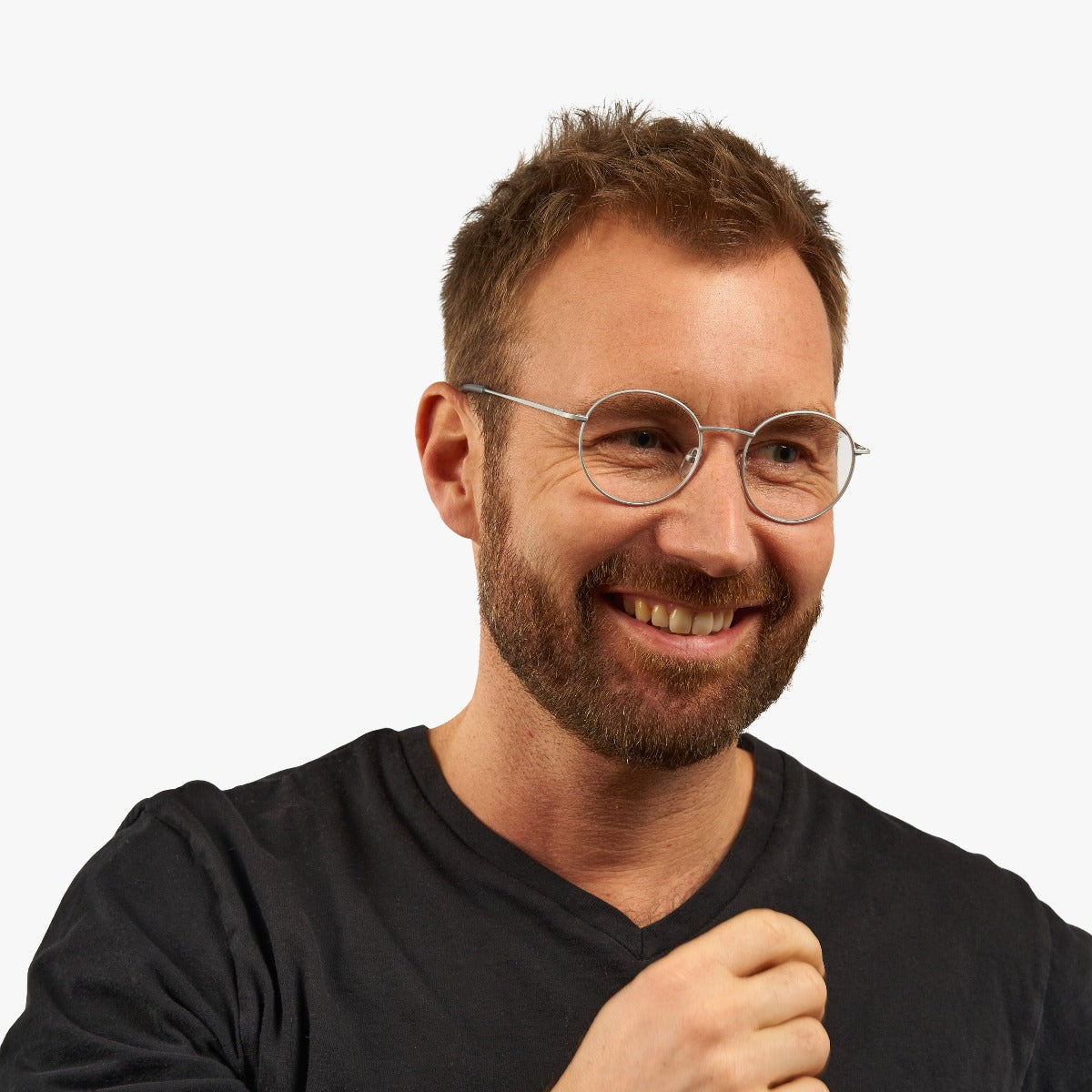 Person wearing Men's Tromsø Steel glasses